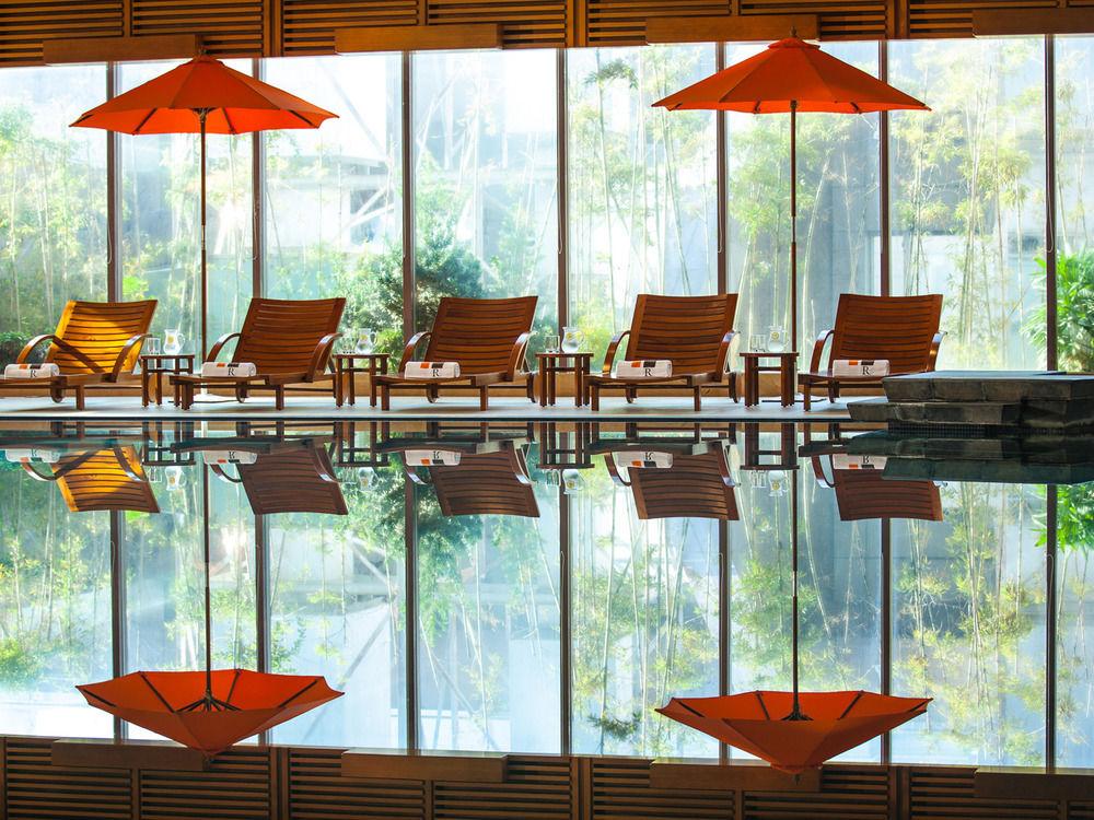 Renaissance Wuhan Hotel Bagian luar foto
