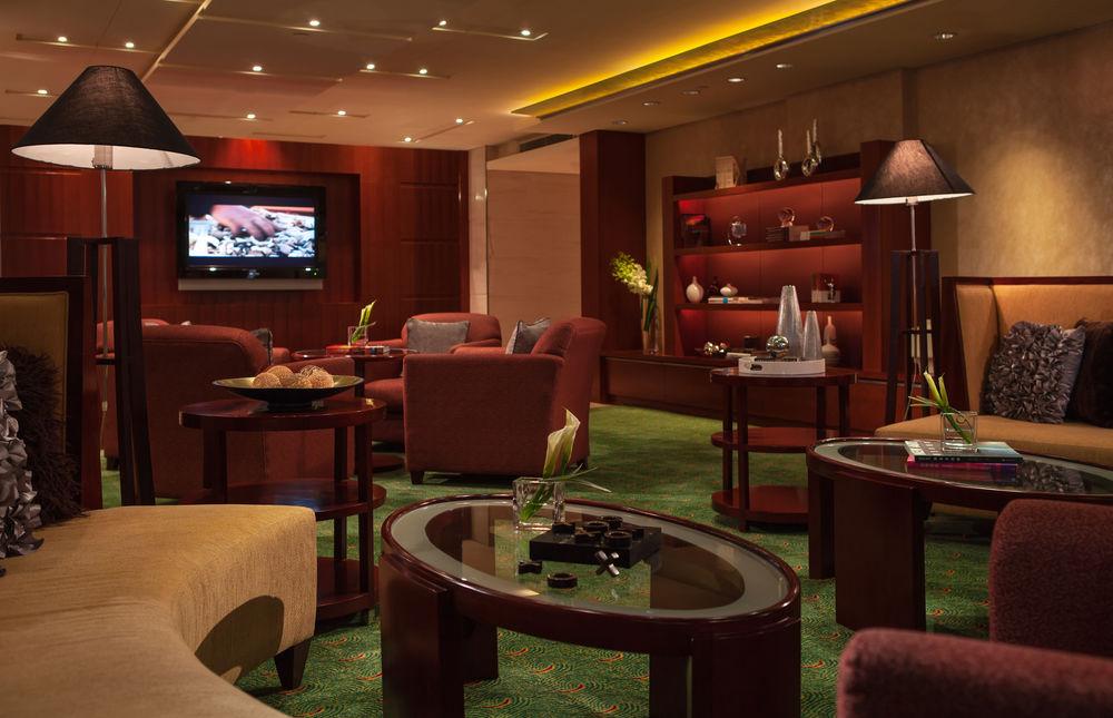 Renaissance Wuhan Hotel Bagian luar foto
