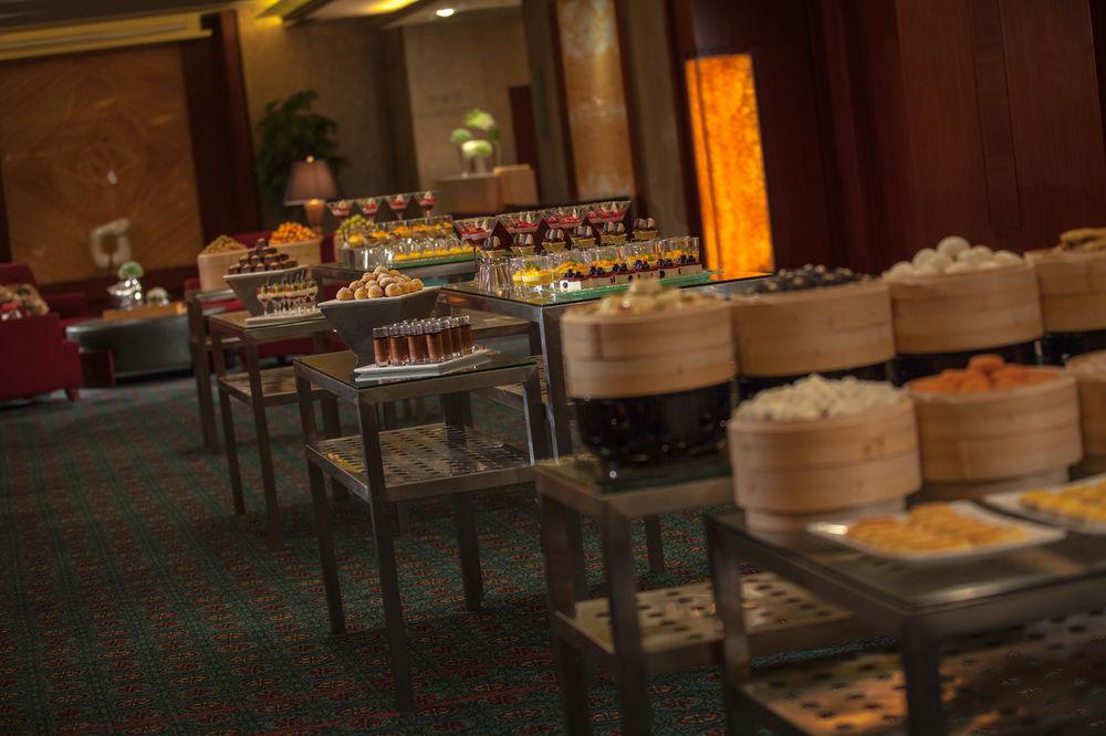 Renaissance Wuhan Hotel Bagian luar foto