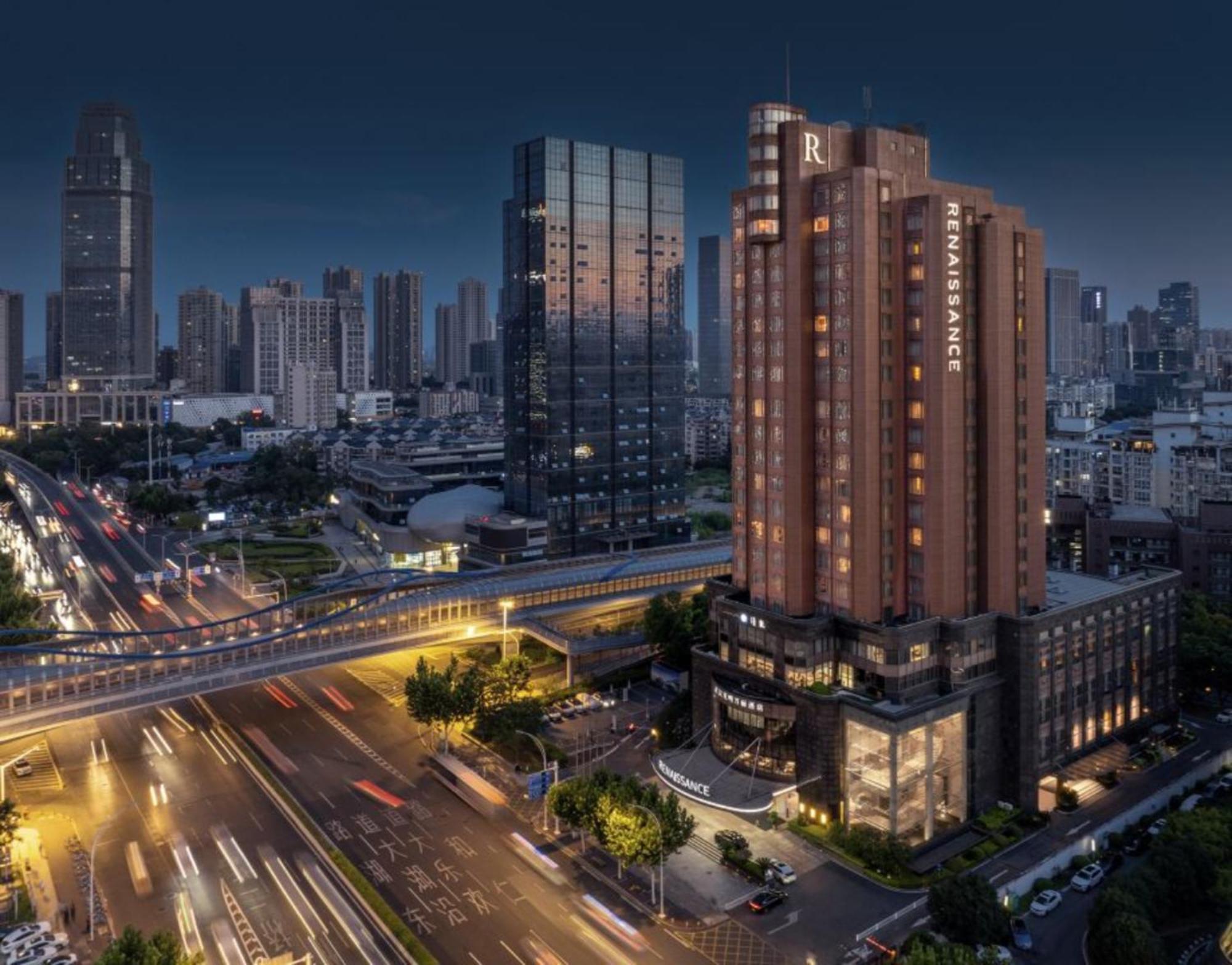Renaissance Wuhan Hotel Bagian luar foto