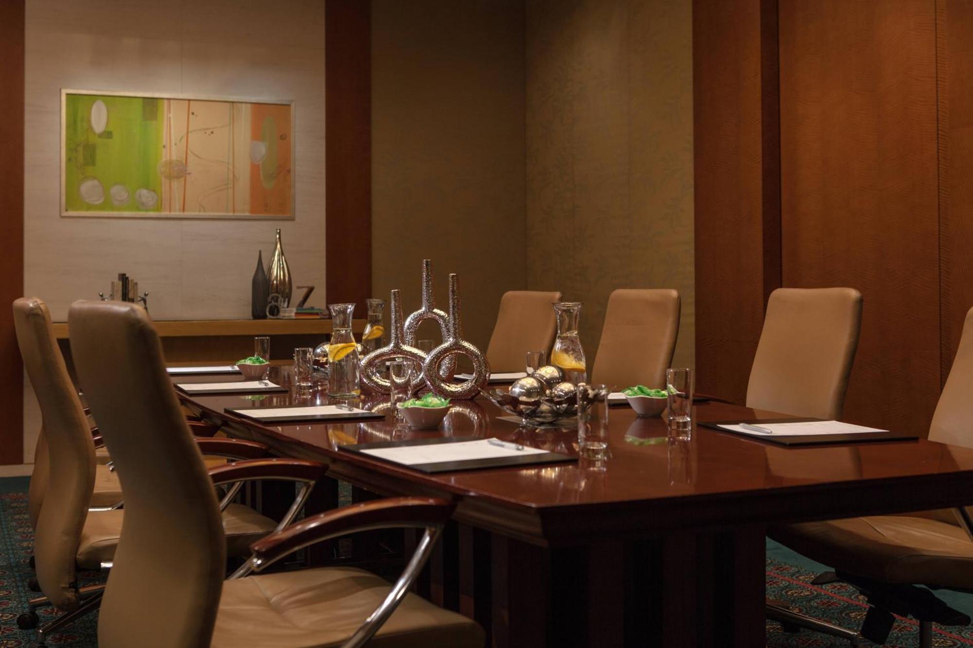 Renaissance Wuhan Hotel Bagian luar foto