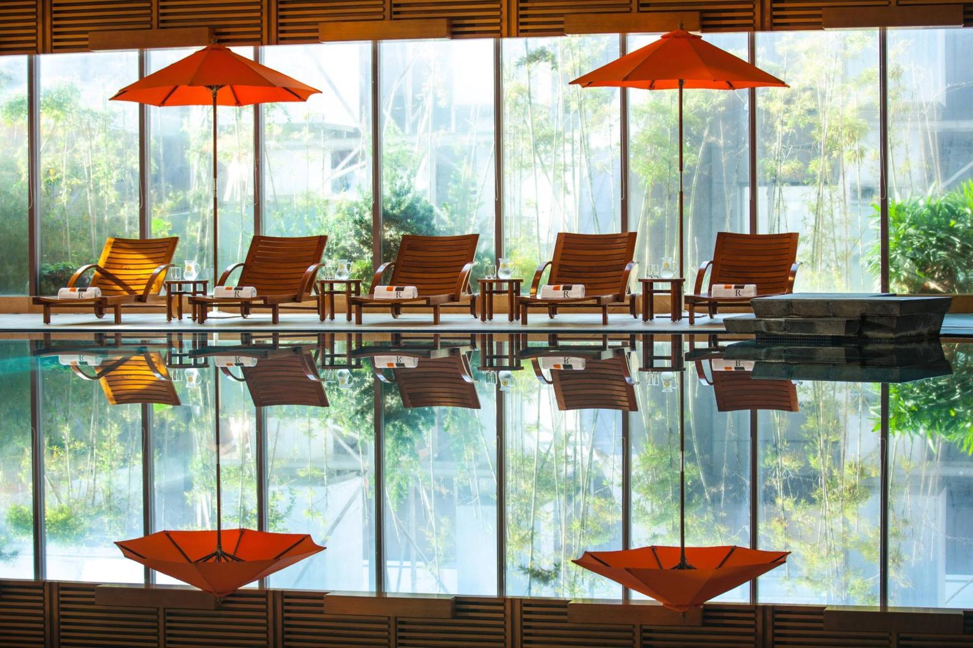 Renaissance Wuhan Hotel Bagian luar foto