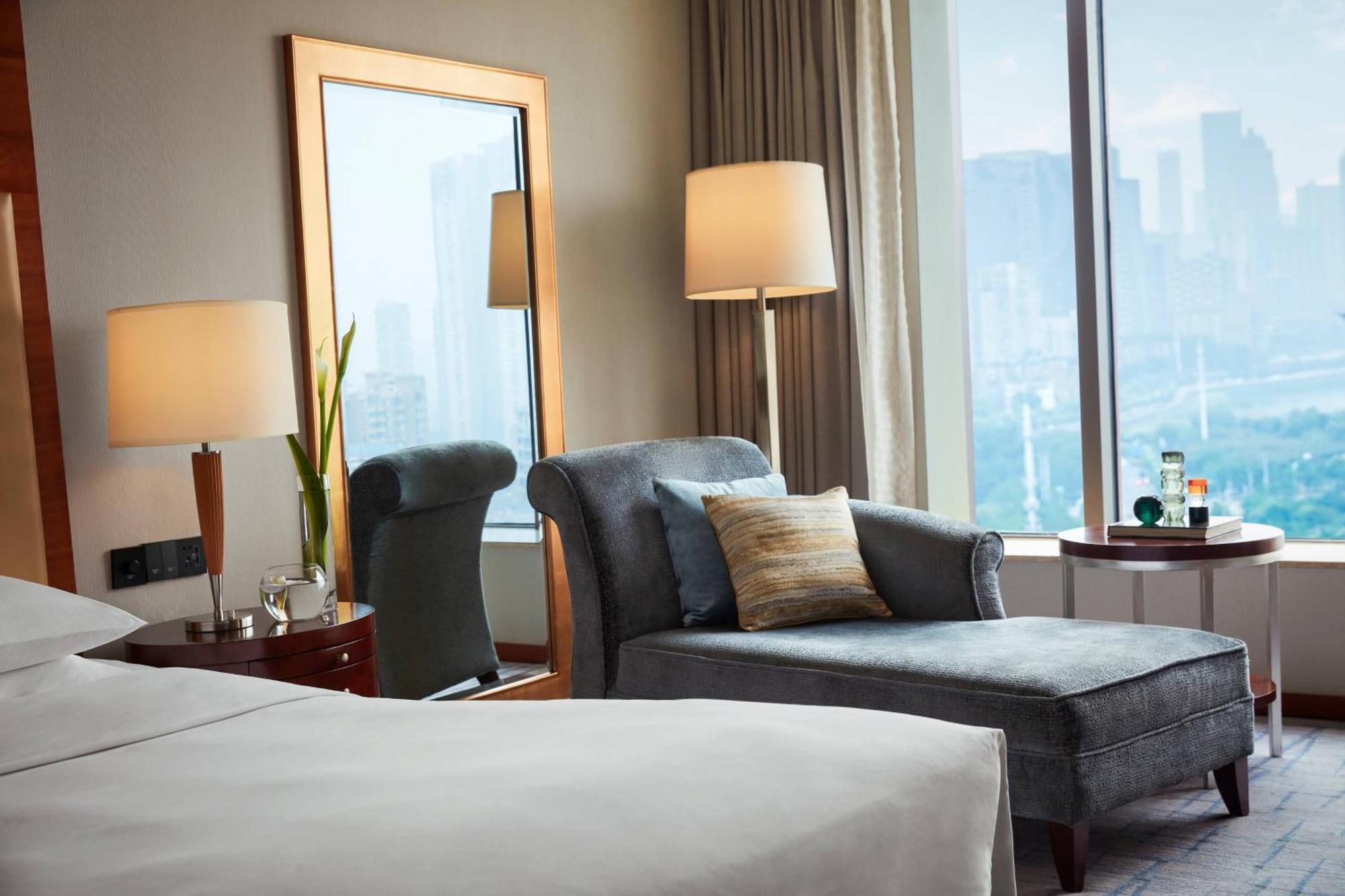 Renaissance Wuhan Hotel Bagian luar foto